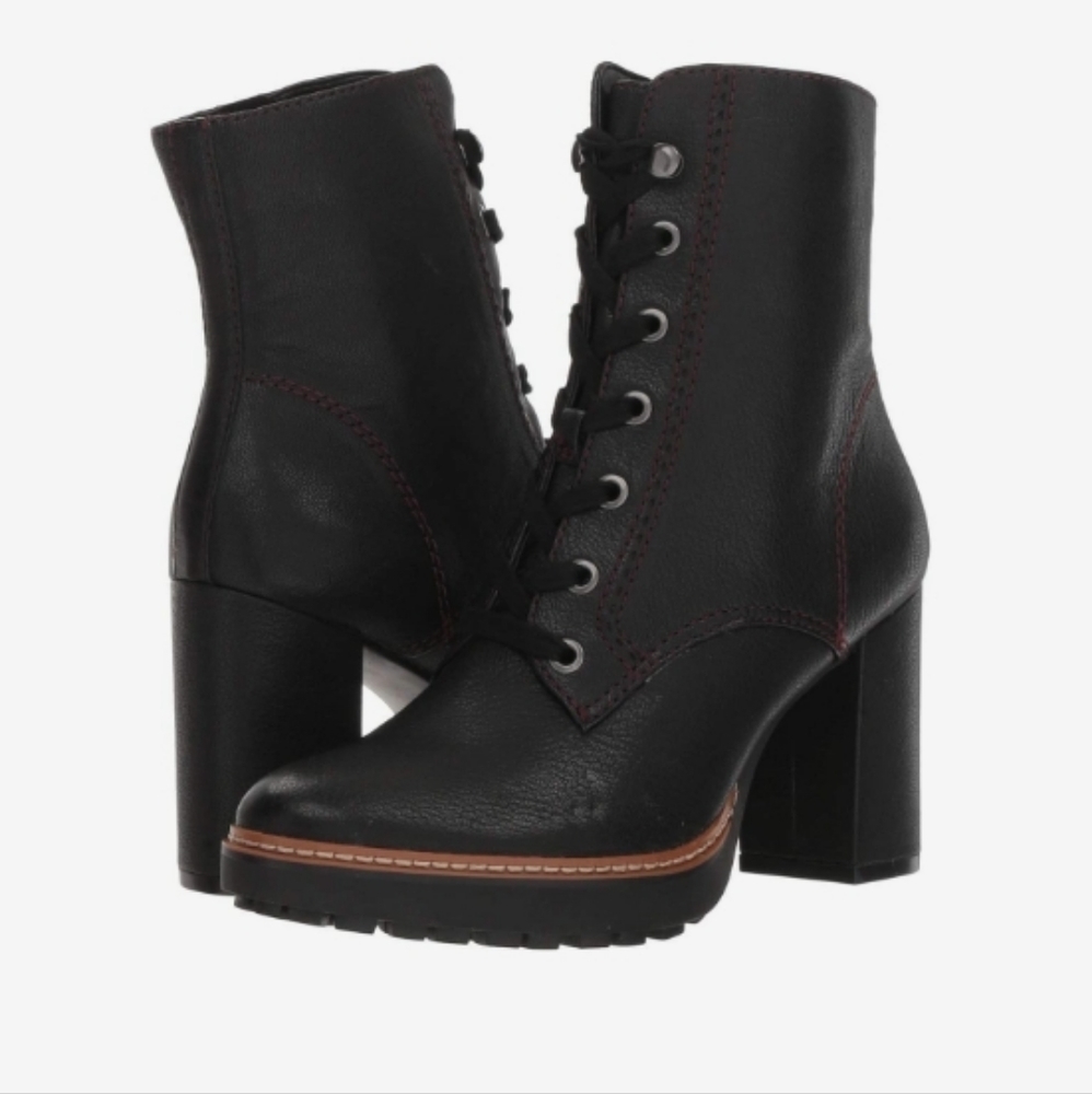 Naturalizer Callie black leather ankle boots